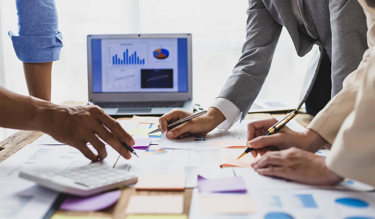 Consulting Business Services and Sales Consulting: The Keys to Strategic Growth in 2025